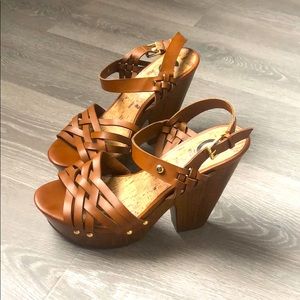 G by Guess Wedge Sandals SZ 8.5 Like New